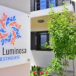 Casa Luminosa